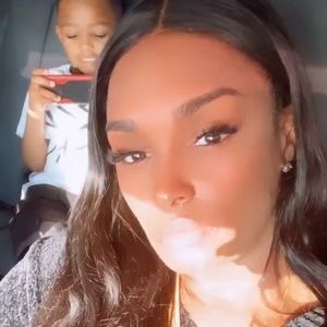 Meet your Posher, Lilian